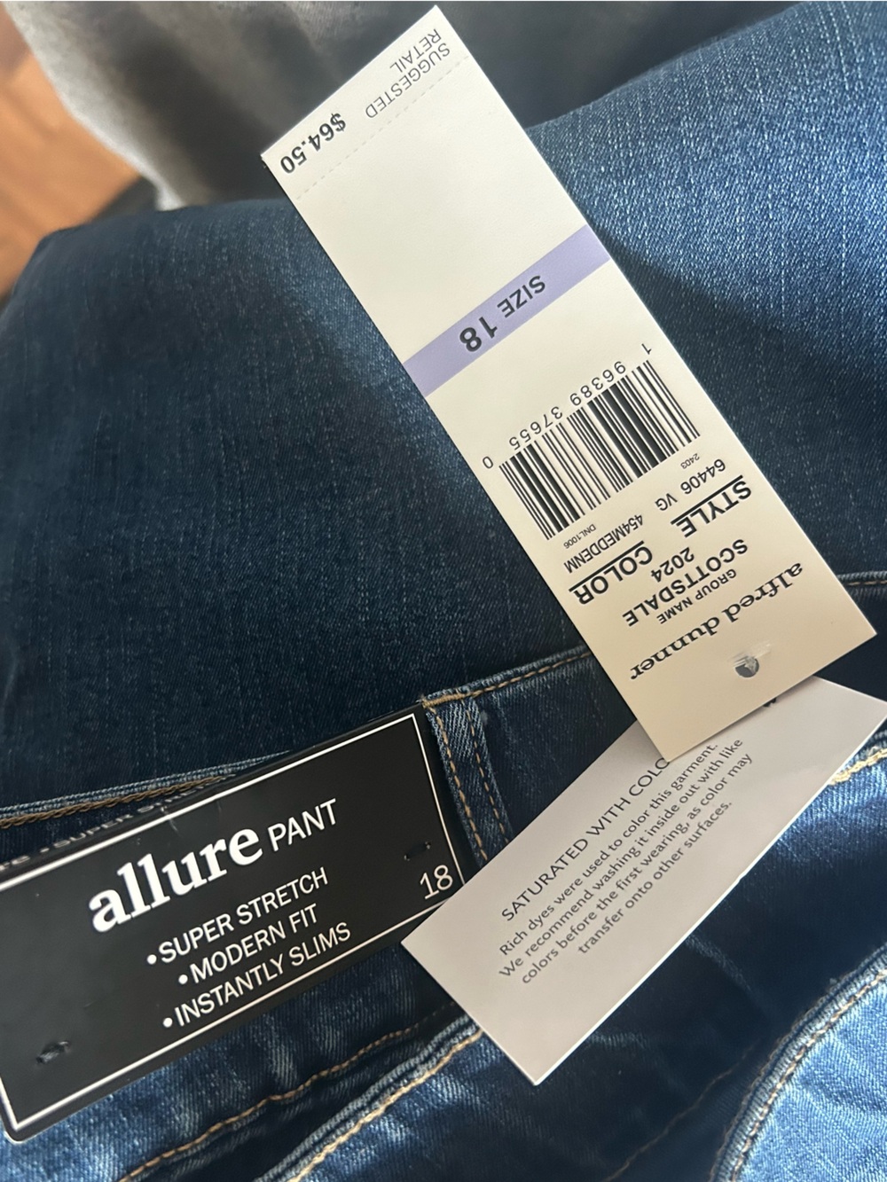Alfred Dunner Blue Pull-On Crop Capris Jeans Plus 18 Floral Embroidery - Picture 10 of 11